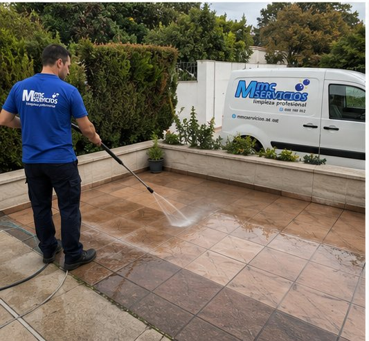 Limpieza de jardines terrazas y exteriores en Valencia
